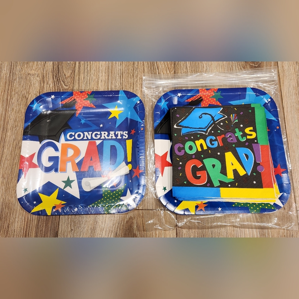 PAPER GRADUATION PLATES AND NAPKINS